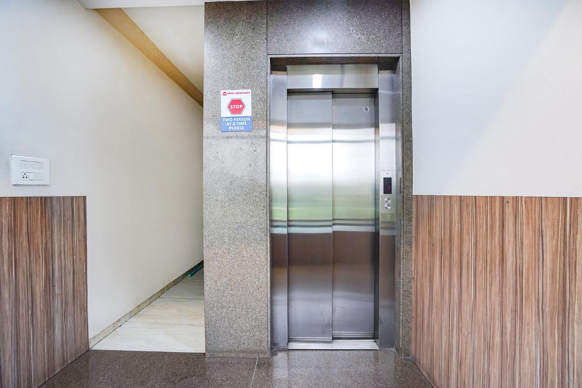 Fabhotel Jagannath - Nr Platinum Hospital, Sitabuldi Nagpur Extérieur photo